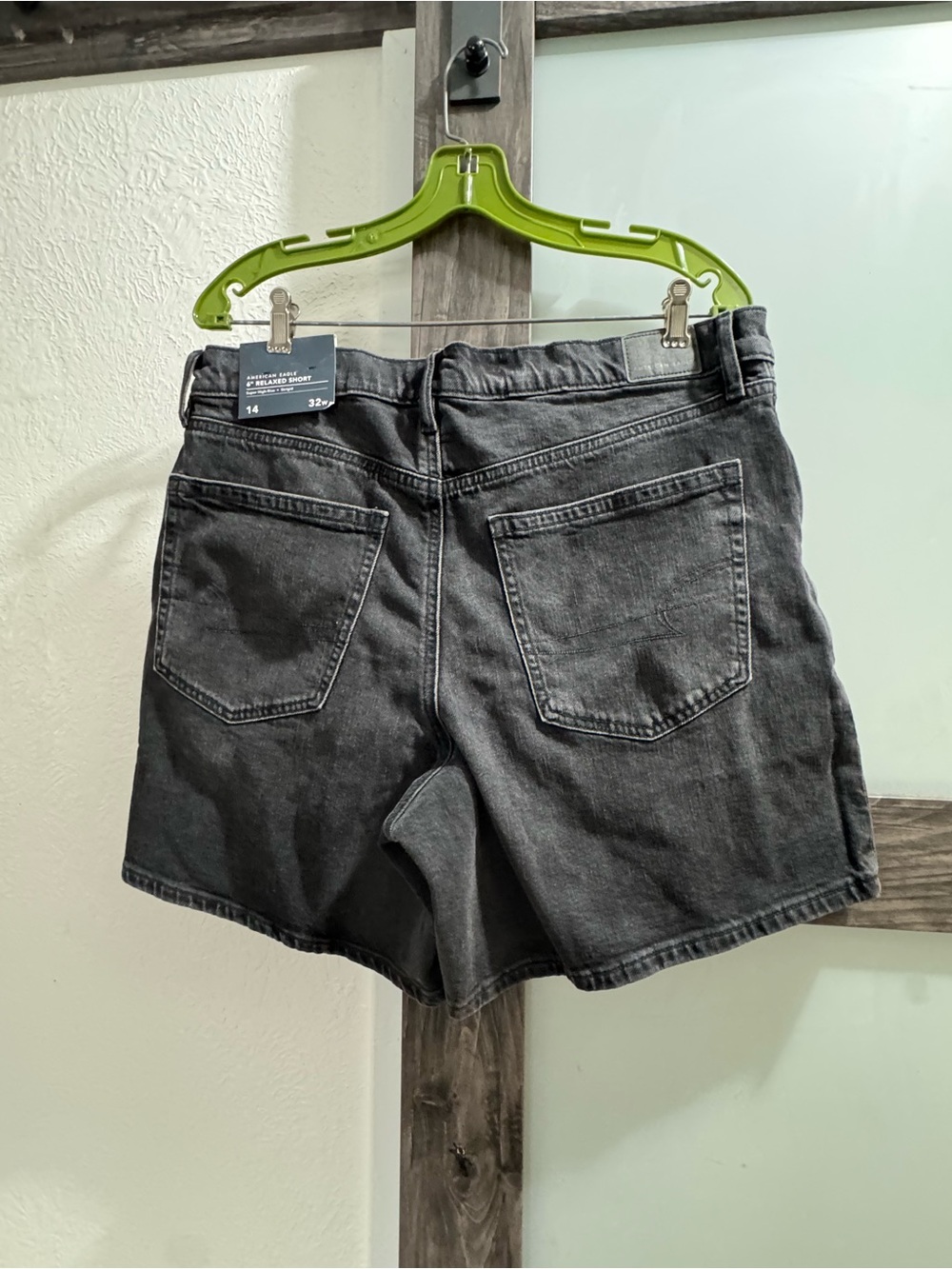 American Eagle Outfitters Black High-Rise Denim Jean Shorts - Picture 3 of 4